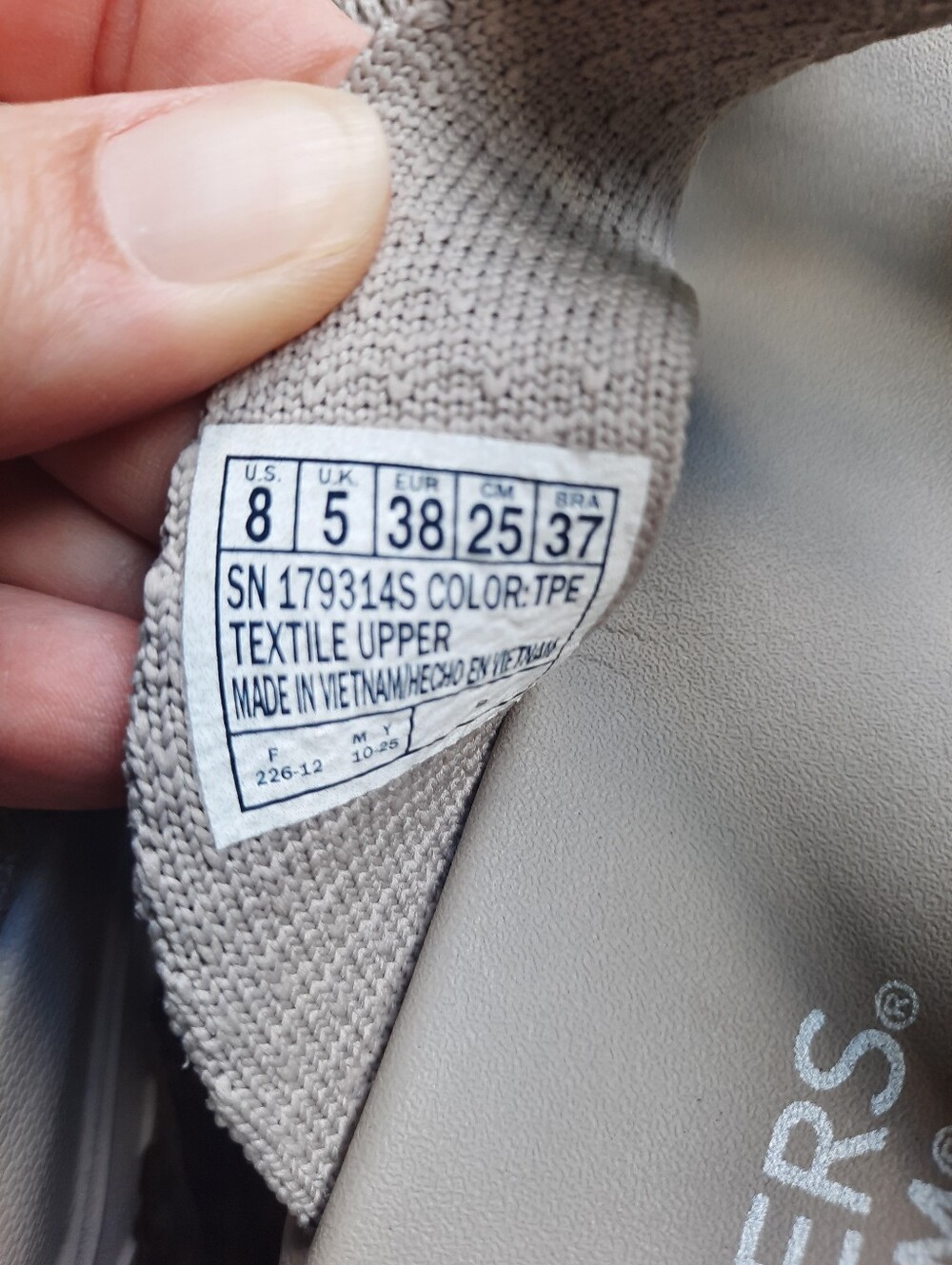 Skechers Luxe Foam Strappy Criss-cross Slide Sandals Taupe Comfort Sole Size 8 - Picture 13 of 15